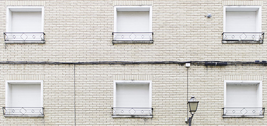 ¿Cubre el Seguro de Hogar una persiana rota?