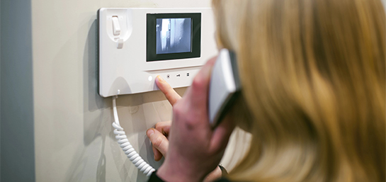 ¿Cubre el seguro de hogar el portero automático?