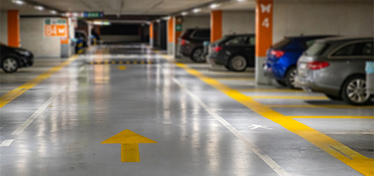 Robo de coche en centro comercial: ¿Quién paga?