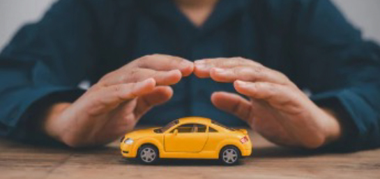 ¿Se puede cambiar de titular en un seguro de coche?