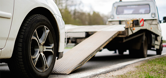 ¿Cuántos km cubre la grúa del seguro de coche?