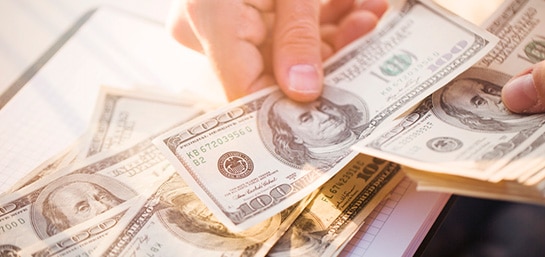 Cambiar de moneda sin perder dinero en tus viajes