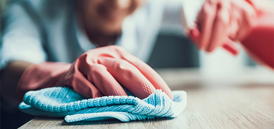 ¿Mi seguro de hogar cubre a mi empleada doméstica?