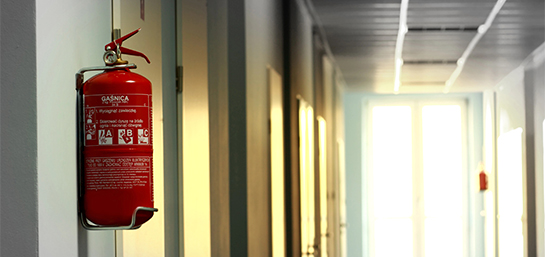Extintores en la comunidad de vecinos: normas y revisiones