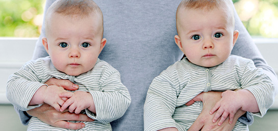 Seguros de salud de mellizos o gemelos