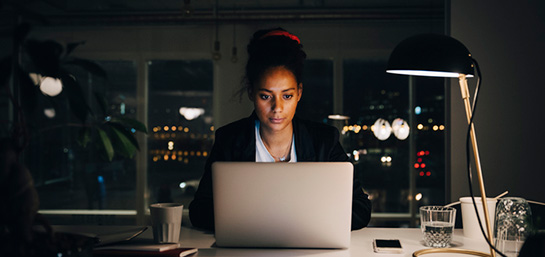 ¿Cómo afectan los turnos de noche?